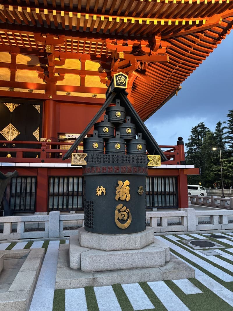 東京の浅草で謎解き街歩きをする謎解きウォークの画像